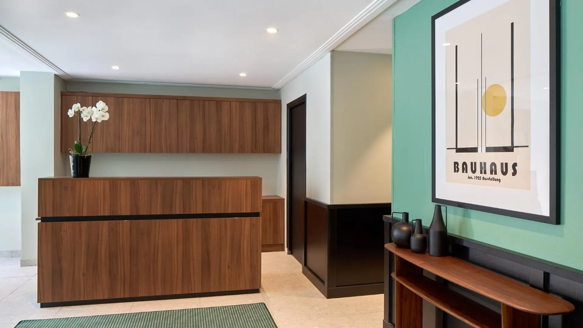 Timhotel Nation Hotel 3*